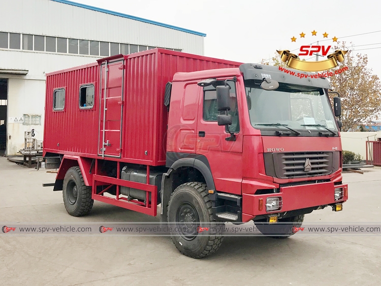 Off-road Lubrication Truck Sinotruk - RF